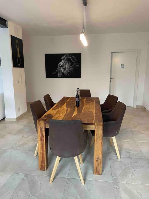 Moderne Wohnung Mit Stil Gross Gerungs المظهر الخارجي الصورة